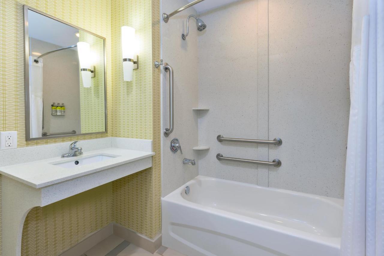Holiday Inn Express & Suites Southport - Oak Island Area By Ihg Екстер'єр фото